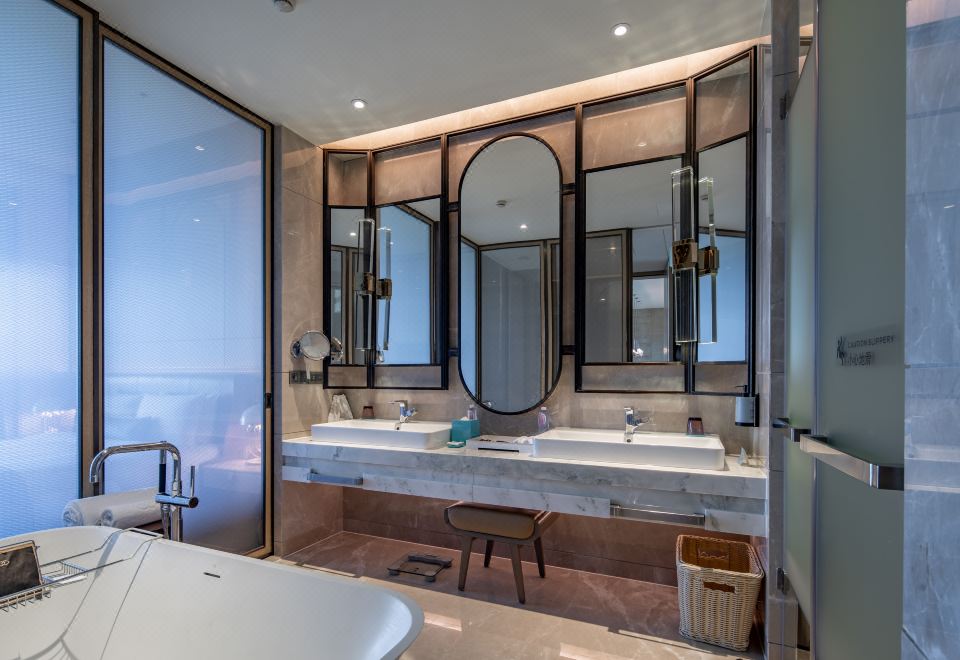 天际全海景套房-凌空瞰海