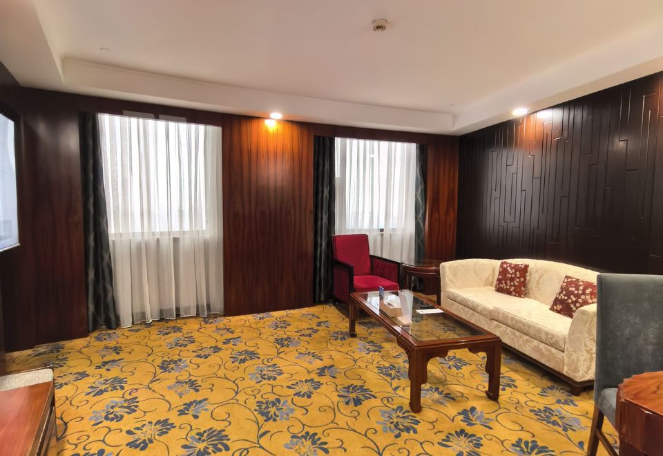 行政套房（55寸高清液晶投屏电视）