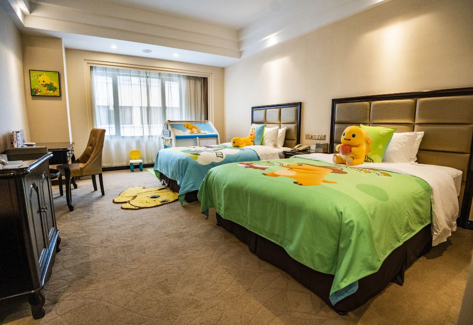 Jinling Mandarin Garden Hotel NanjingLittle Milk Dragon Family Twin Room