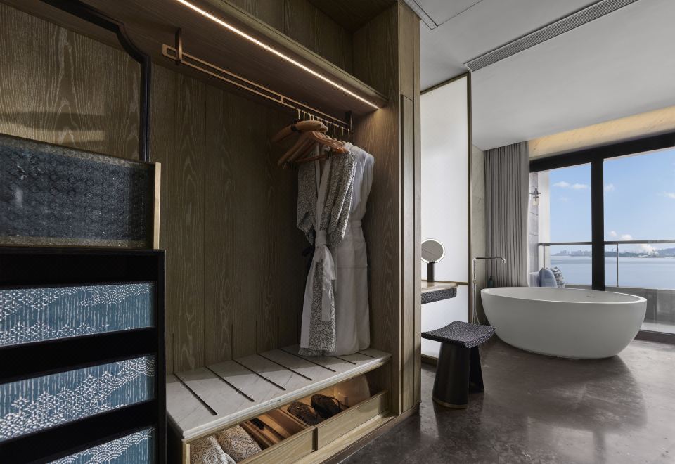 海景汤泉大床房