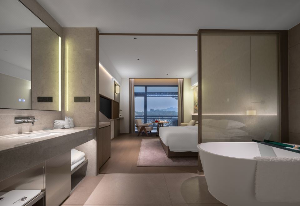 听云山景阳台大床房