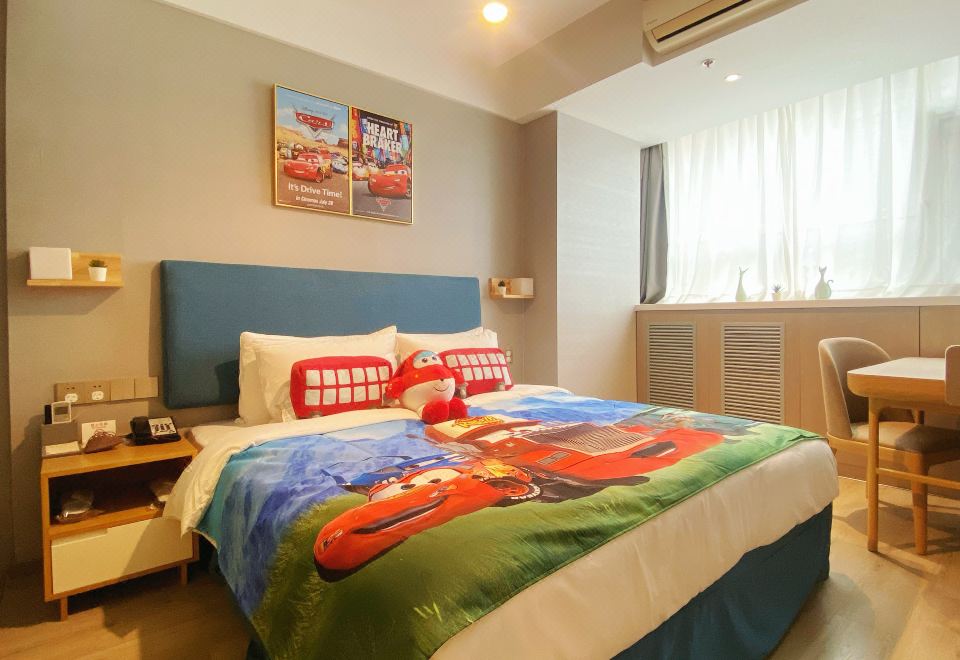 尊享双卧汽车超人亲子房（可做饭+带浴缸）