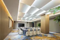 Cloud Hotel (Hejin Huayue Plaza)