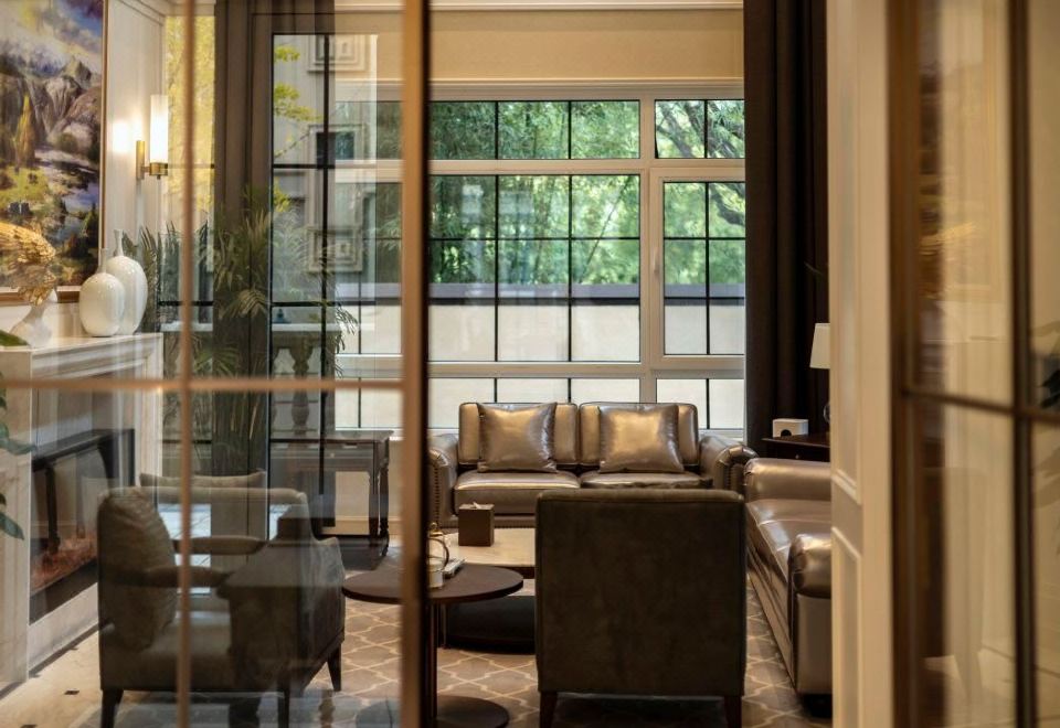 賢·美式田園山景墅居