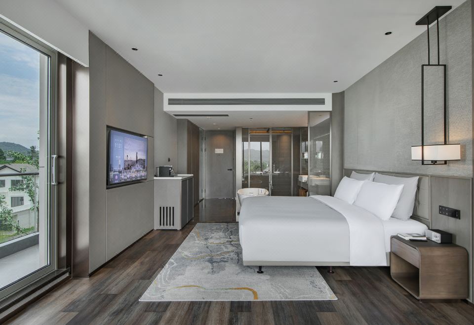Big Bed Room With Sunset View