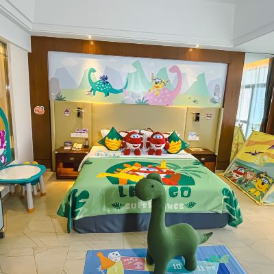 酷芽超級飛俠恐龍主題大床房 澄邁碧桂園美浪灣高爾夫温泉酒店優惠