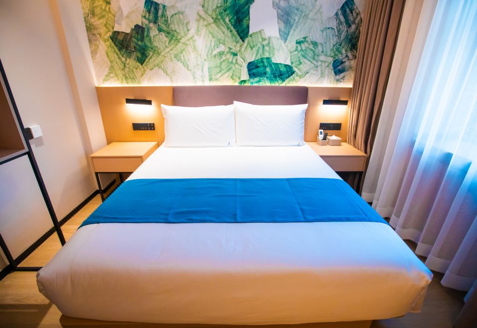 轻奢大床房（副楼）