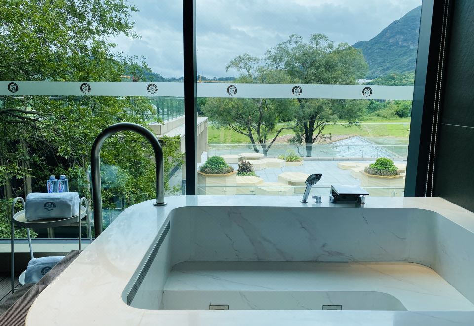 聽溪·私湯大床房