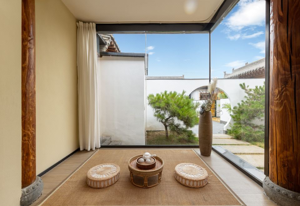 景观浴池套房『幽玄』｜室内温泉.落地窗茶台
