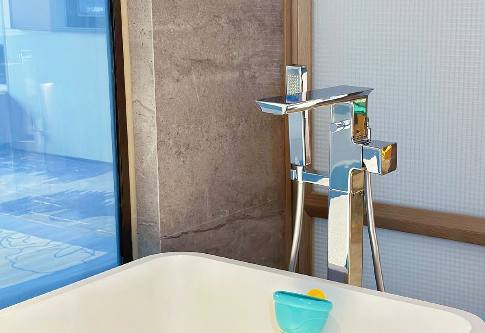 Hape火車親子湖景套房