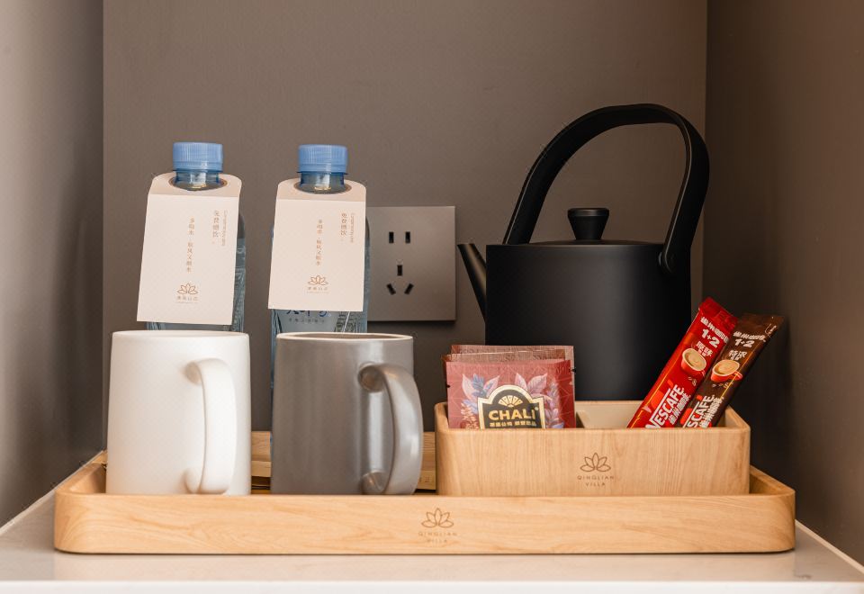 QINGLIAN VILLAQueen Bed Room