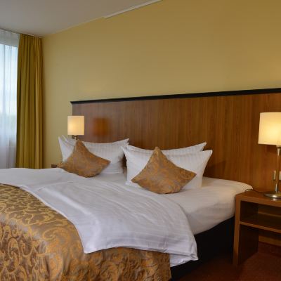 標準三人房 部分帶巴塞爾或山景 貝塞爾維爾阿姆雷恩旅店優惠