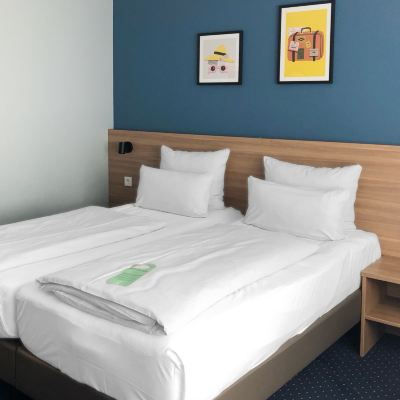 Standard Queen Room Acora Bochum Living the City Promo Code