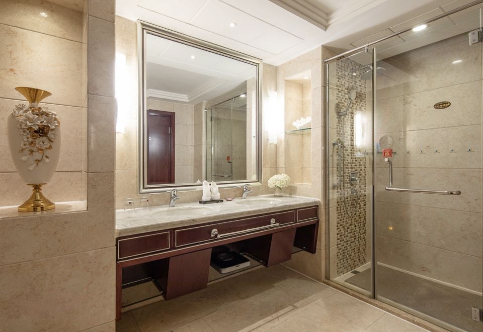 白金海景双床房（看海浴缸，一线海景）