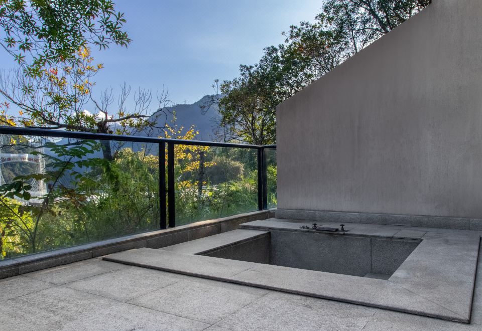 FUZHOU ROYAL HOT SPRING HOTEL & RESORTYunshui Pavilion - Health Villa (three Bedrooms And One Living Room+indoor And Balcony Hot Spring Pool)