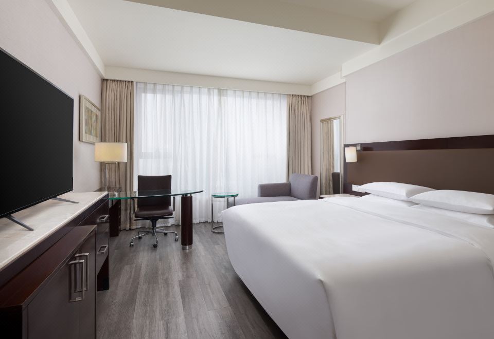 Courtyard by Marriott Hangzhou WulinExecutive Double Room