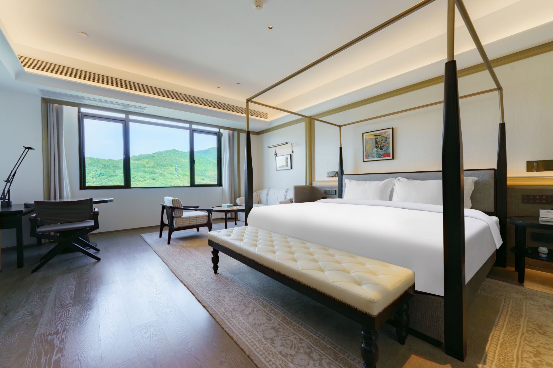Guanlan Lake View Double Bed Room