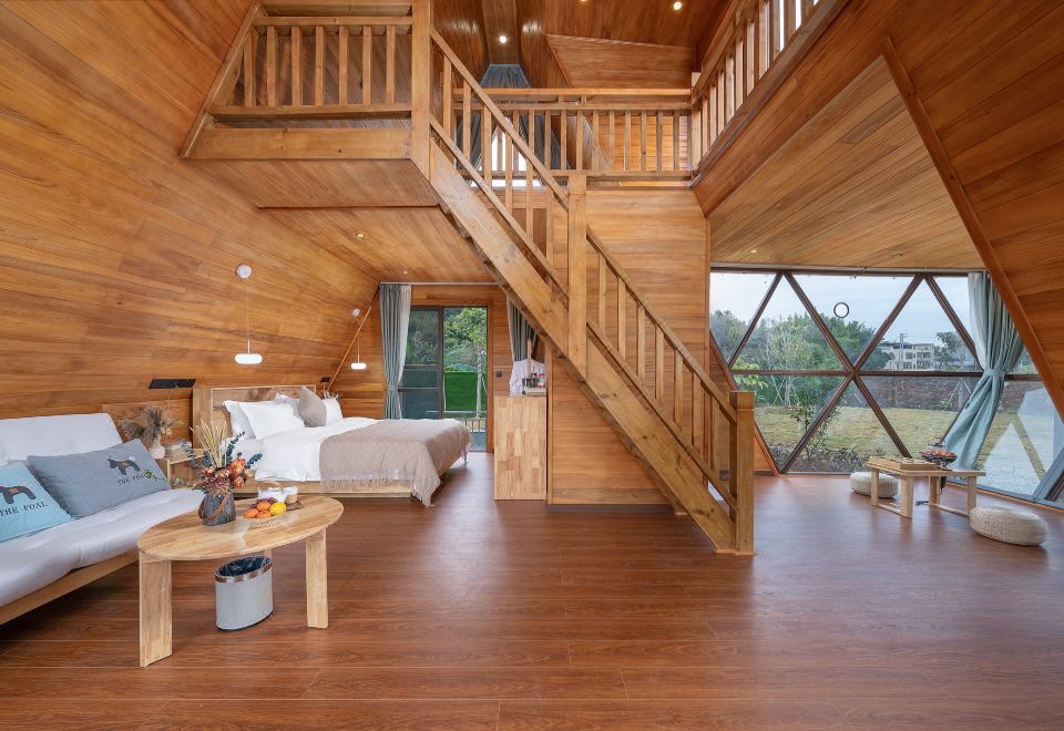 裸云?复式家庭亲子树屋（温泉池+后花园+麻将+阳台+梳化床）