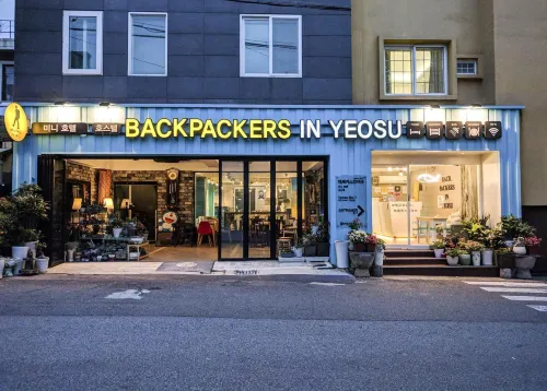 Backpackers in Yeosu
