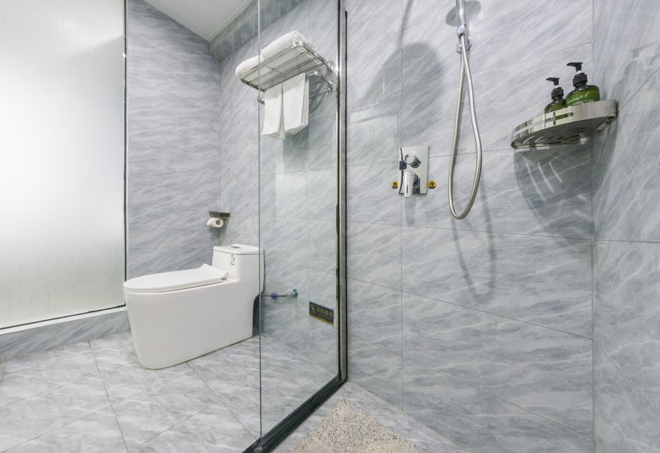 Aifeel Hotel (Bengbu Yintai Wanda Branch)Superior Queen Room