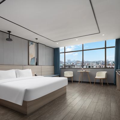 巨幕輕奢影視大床房（哈曼卡頓音響） 知否影視酒店（寧鄉步行街店）優惠