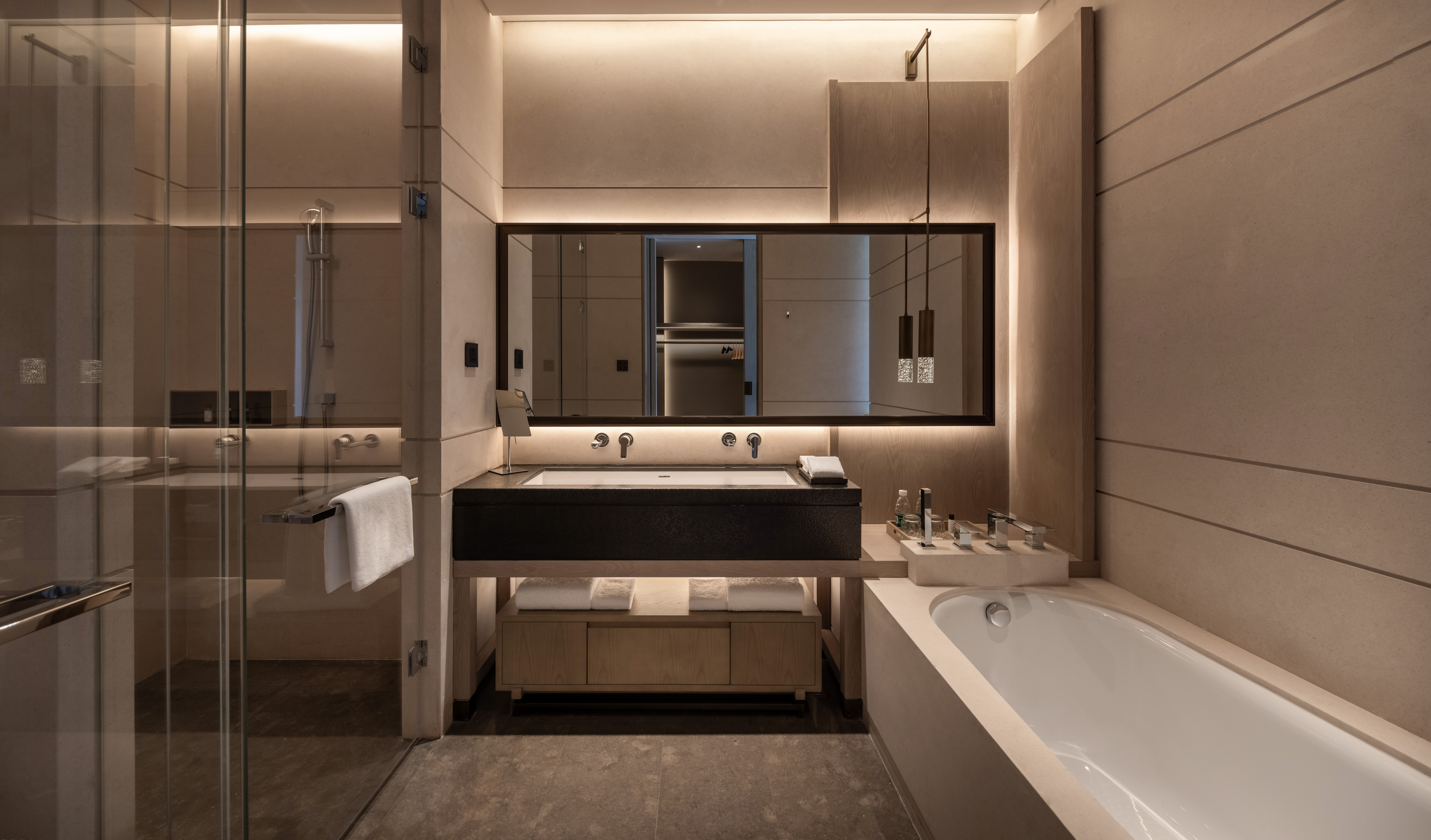 经典奥特曼主题湖景亲子房