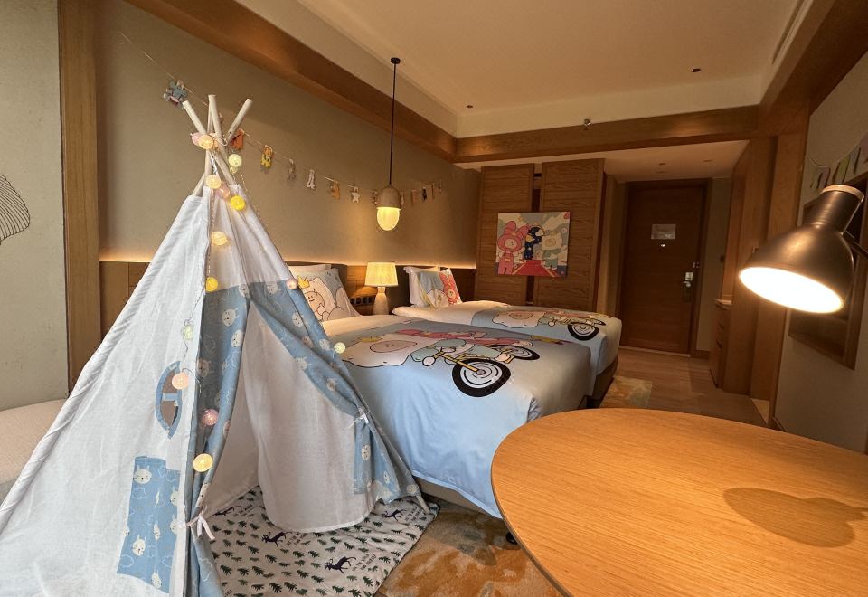 CROWNE PLAZA SHENNONGJIAFamily Friendly Room - Mountain-View (2 Beds)