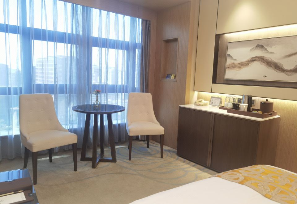 Pine City Hotel ShanghaiExecutive Twin Room (2 beds)