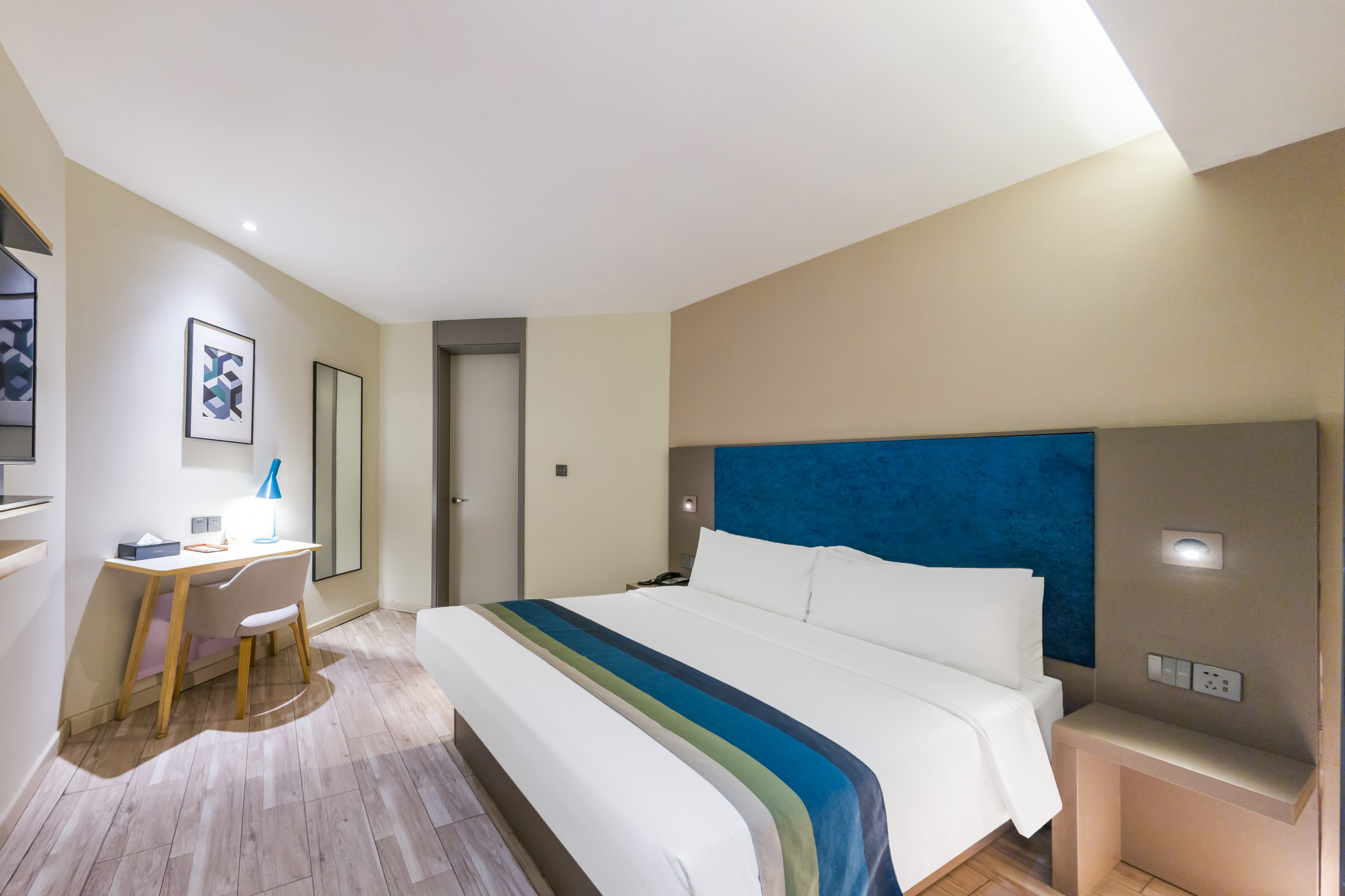 大床房A（无窗经济实用+地暖开放）