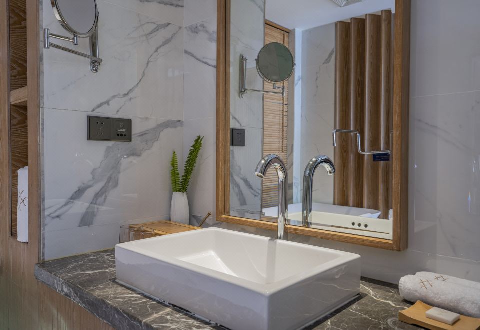 家庭房?一大一小床,舒适鹅绒被,解压浴缸,独立衞浴