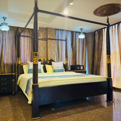 Suite Eksekutif Kupon OYO 90134 K Garden Hotel