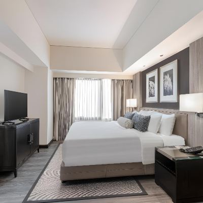 One Bedroom Suite With 1 King Bed