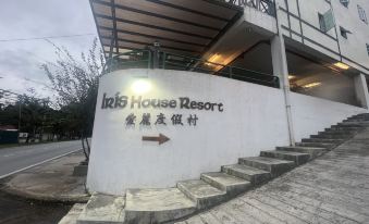 Iris House Resort - Housity