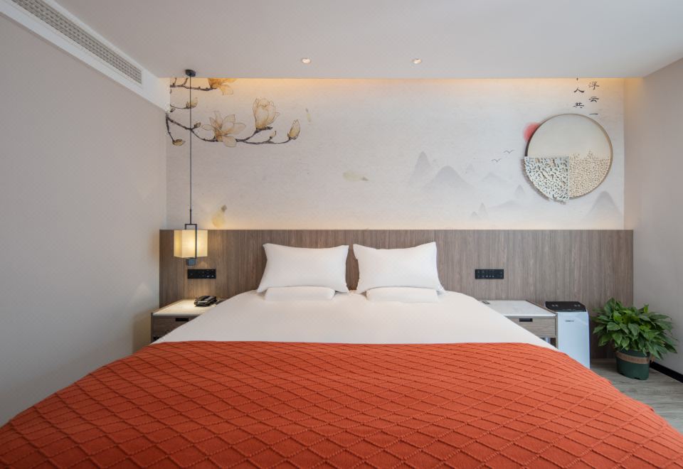 竹林氧吧·私享汤池温泉大床房（观景阳台+智能马桶）