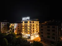 Zhenxi · Yalu Hotel (Huangguoshu Waterfall Scenic Area Ticket Center Branch)