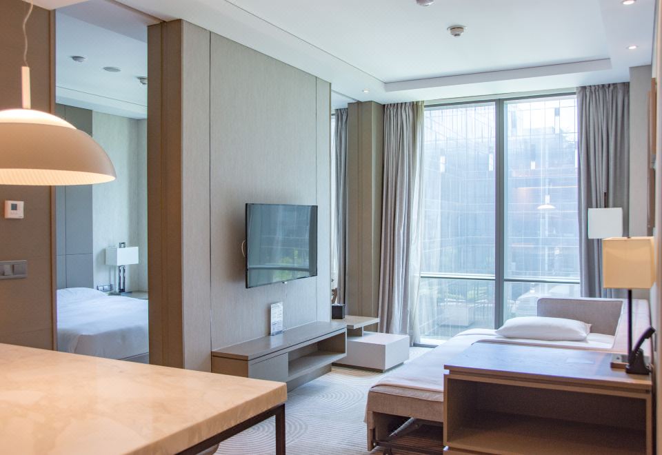 嘉寓大床家庭套房（带梳化床及厨房）