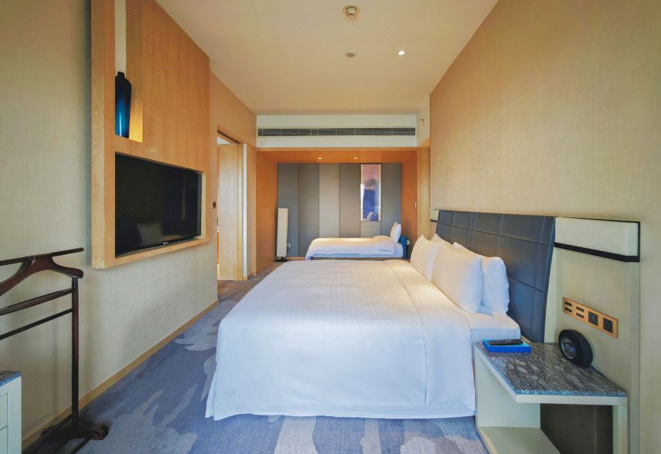 Four Points By Sheraton Guangdong Heshan FangyuanDeluxe Family Suite (Terrace)