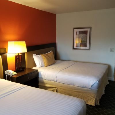 2 QUEEN BEDS | MOBILITY ACCESS TUB, STE NSMK Rodeway Inn & Suites San Francisco-Great Highway Promo Code
