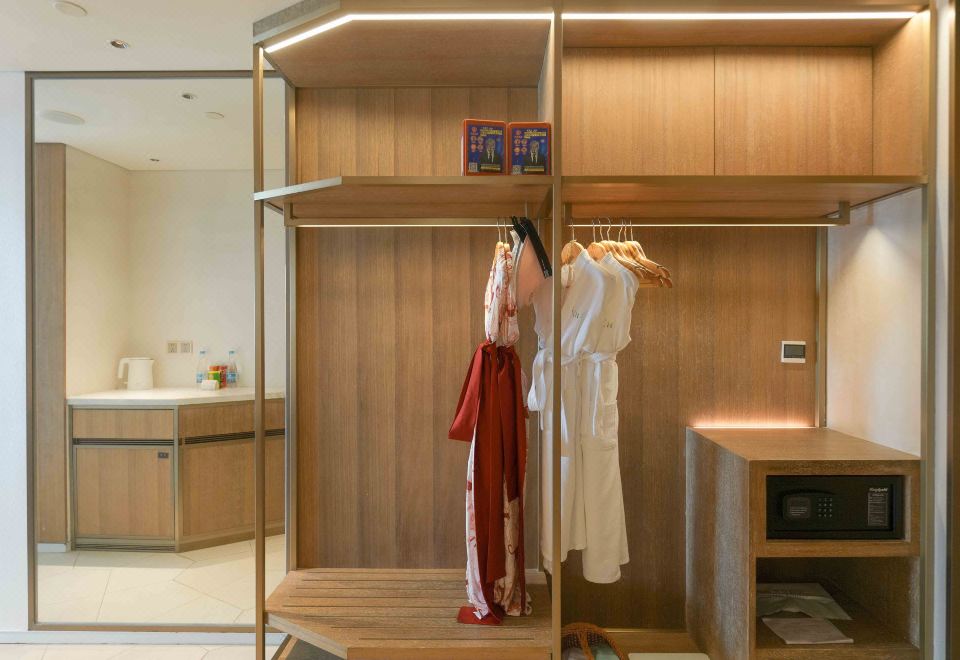 日出海景閨蜜大床房