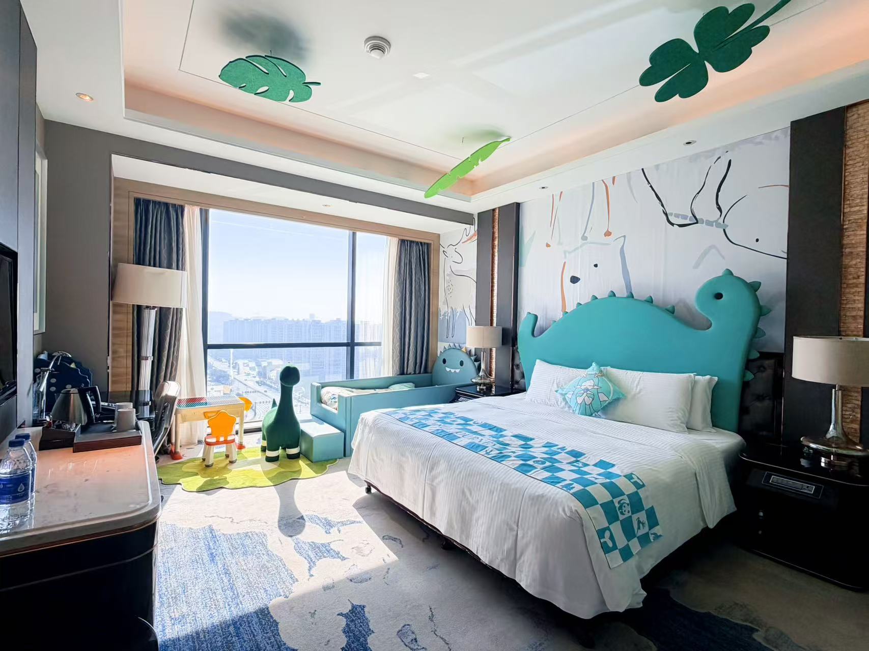 梦游XIAN境主题家庭房（小恐龙床）