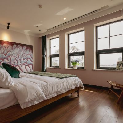 無海·琴島百年山海房（270°無敵海景套房＋豪華浴缸） 無它老洋房1929酒店（青島海底世界店）優惠