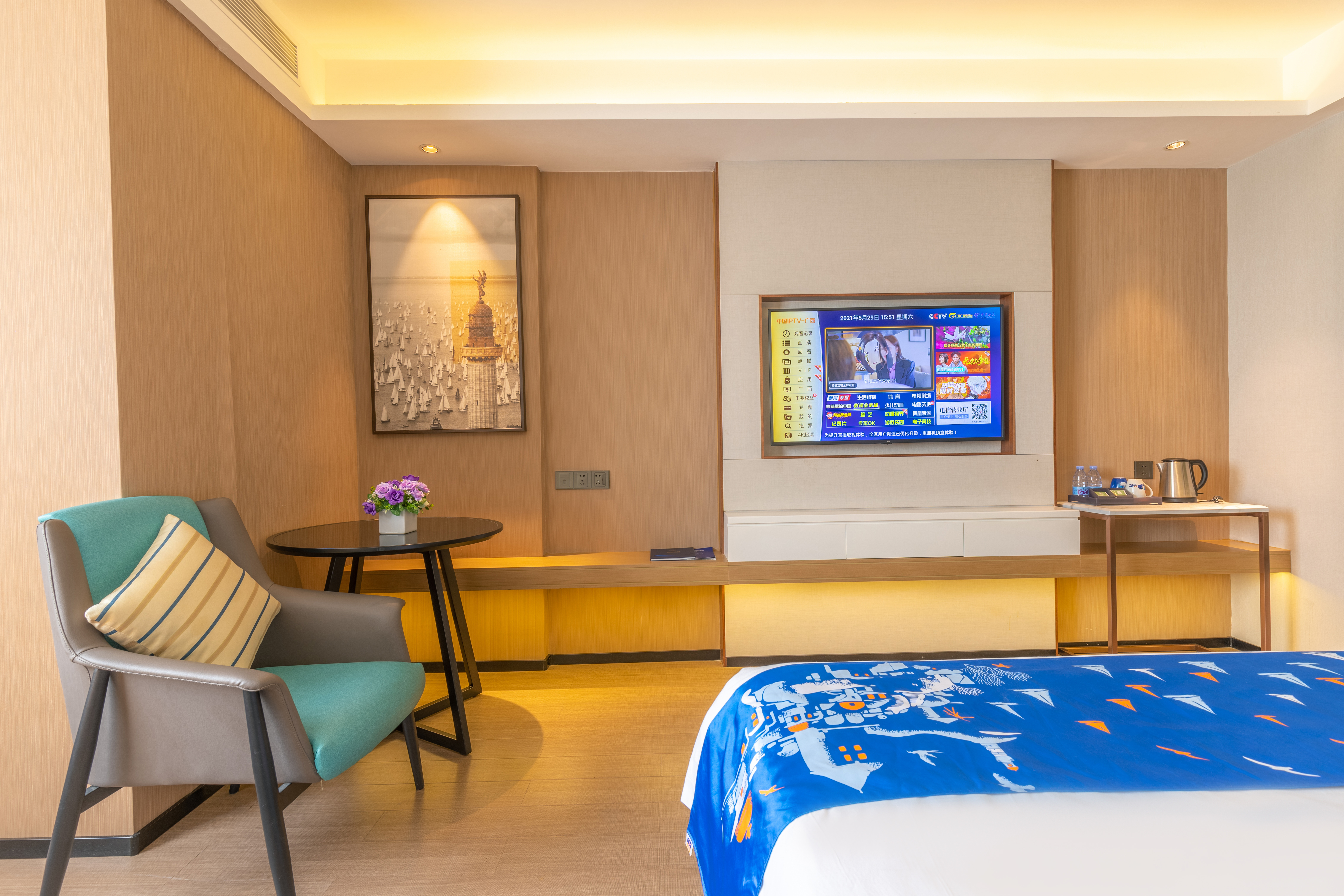 家庭房（两房三床+私人空间亲子娱乐互动）