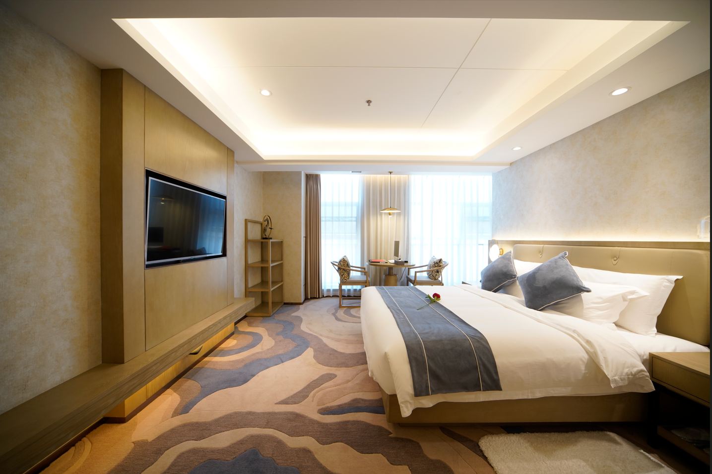 奢享景觀套房（超大會客空間+客廳床尾雙電視+辦公桌椅）