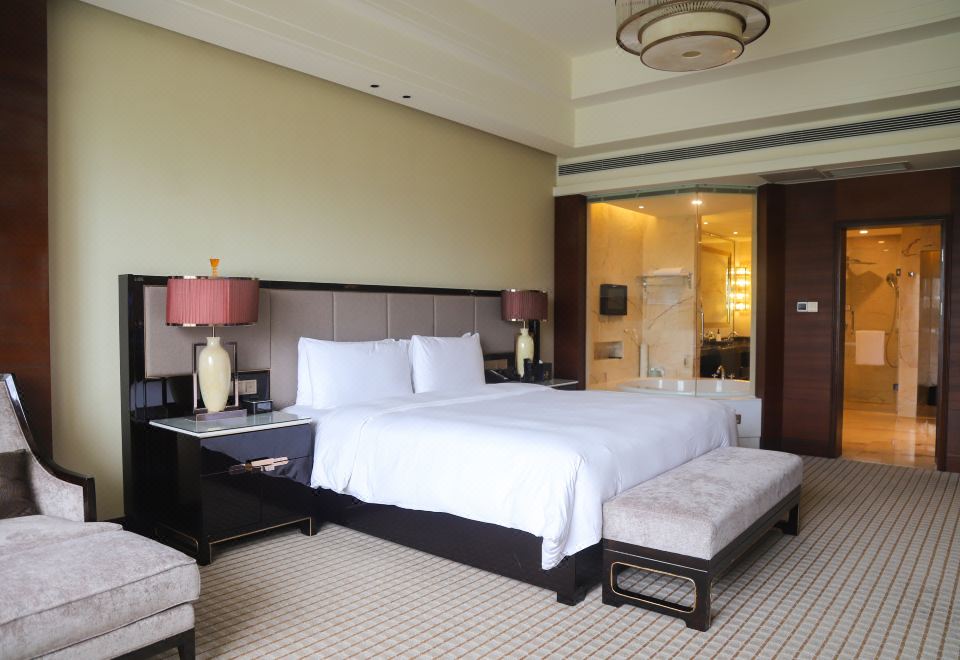 InterContinental Sancha LakeSuite - 1-Bedroom, Lake-View (Double Bed) (Living Room)