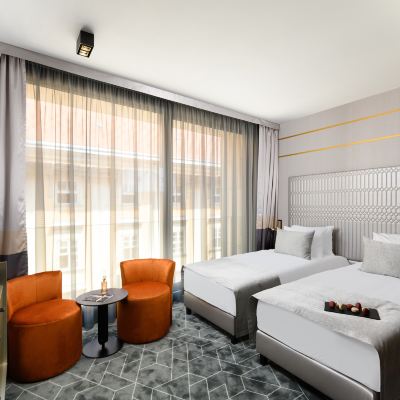 Superior Double Room Emerald Hotel Promo Code