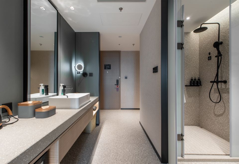 高級雙床房【小冰箱+投屏電視+瑜伽墊】