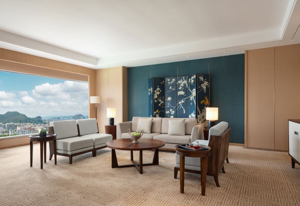 270°至尊景观套房丨客厅+书房+卧室+全景落地窗+衣帽间