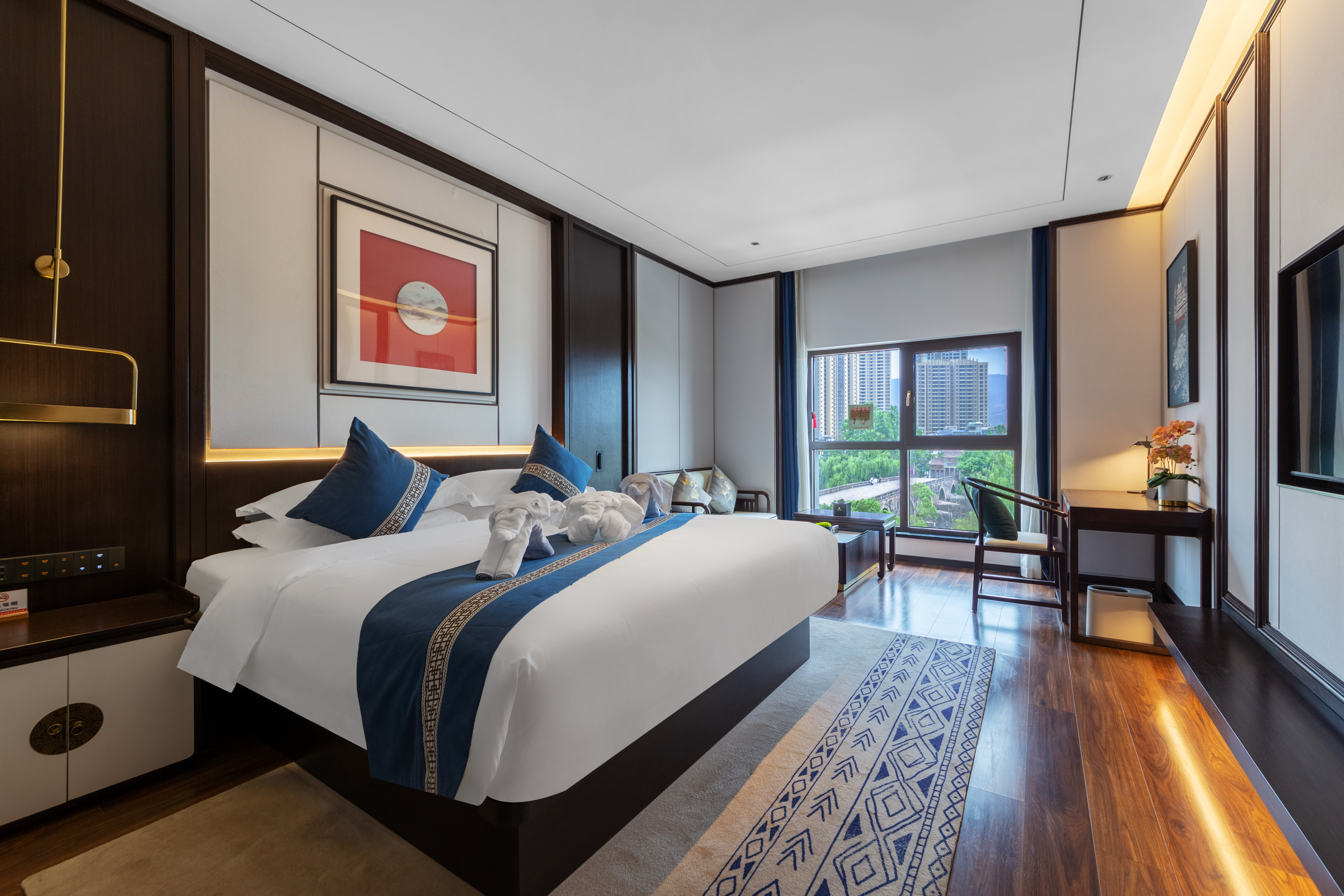 甄选大床房（全屋智能+办公桌+舒适空调）