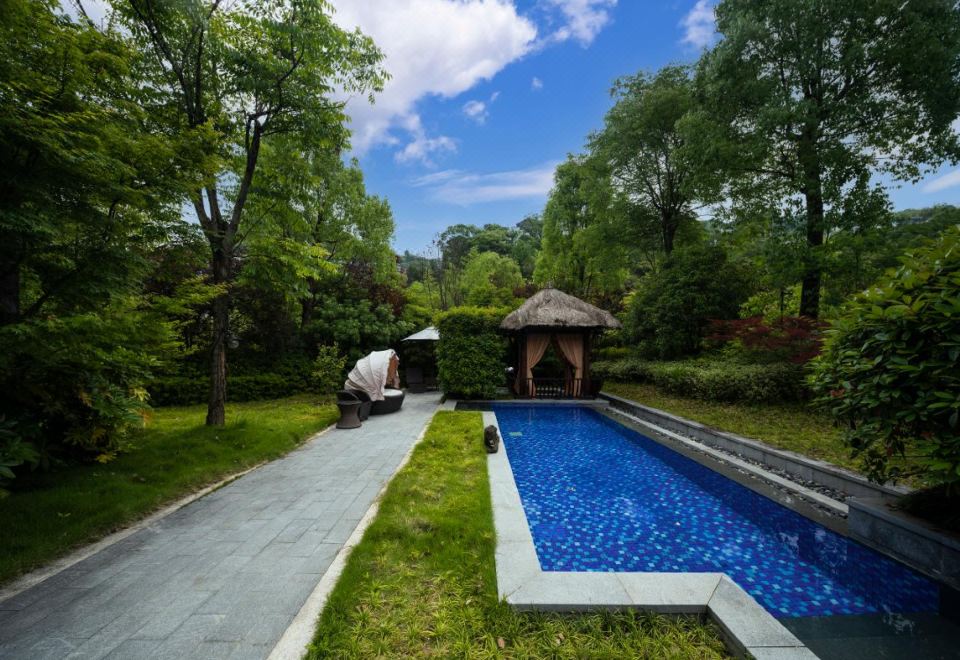 天驿别墅四室二厅