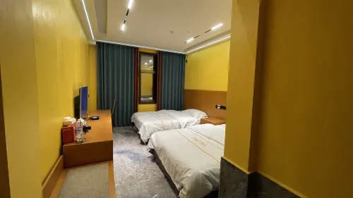 怡然山下飯店